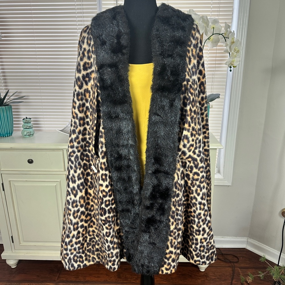 Leopard Print Faux Fur Cape
